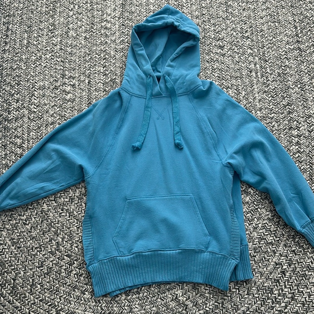 NEVER WORN American Eagle Women’s Oversized pullover